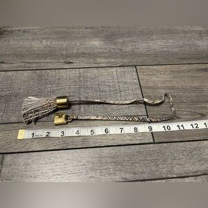 Elegant snakeskin Tassel Keychain